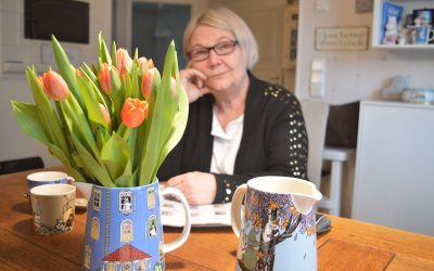 Kerstin har ännu plats för fler Muminmuggar 